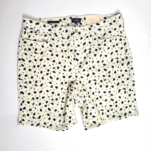 NYDJ Ella Lift & Tuck 5 Pocket Denim Shorts Ellensburg Cream Blk/Tan Pattern 16 - Picture 2 of 9
